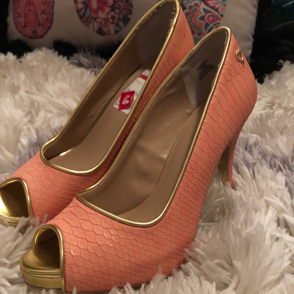 Sz. 9.5 peach heels